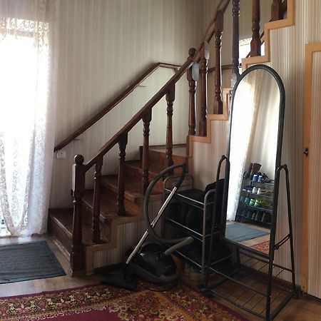 Holiday Hostel House Bishkek Exterior photo