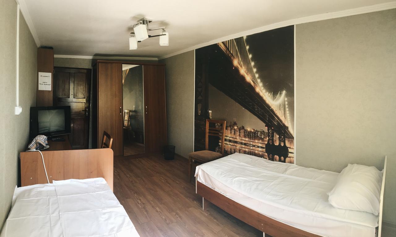 Holiday Hostel House Bishkek Exterior photo